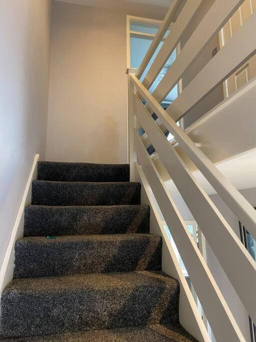Villa Garland Way 2 Bed House Sheffield Free Parking 5 Min From M1 à Mosborough Extérieur photo