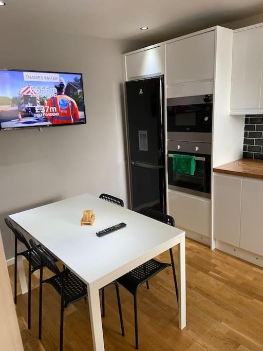 Villa Garland Way 2 Bed House Sheffield Free Parking 5 Min From M1 à Mosborough Extérieur photo